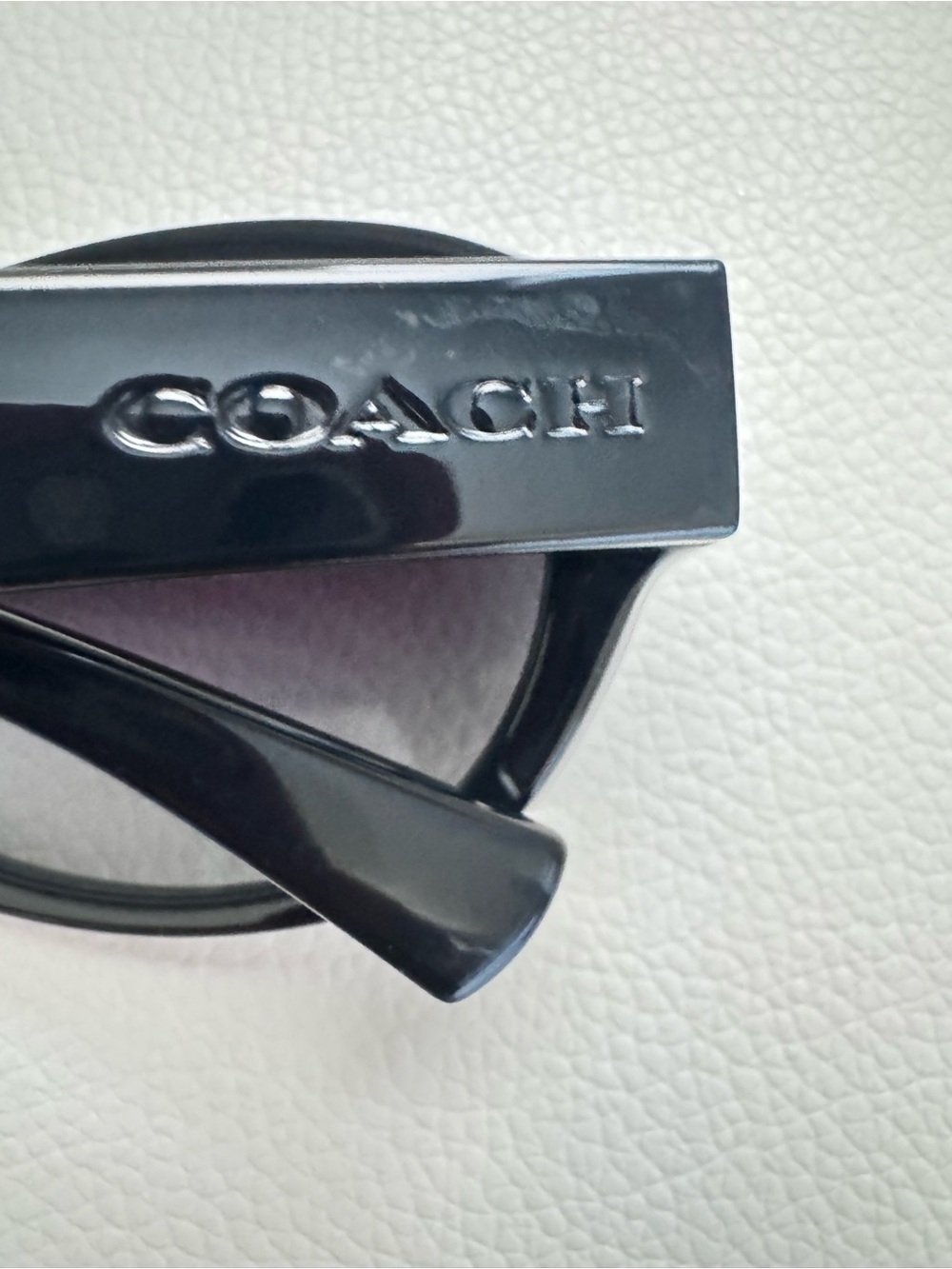 Coach Like New Gisele Sunglasses With Case for Women - Picture 7 of 12